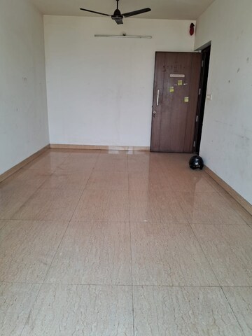 Room in 2.5 BHK Apartment at Lodha Casa Royale Grande, Majiwada – for Sale