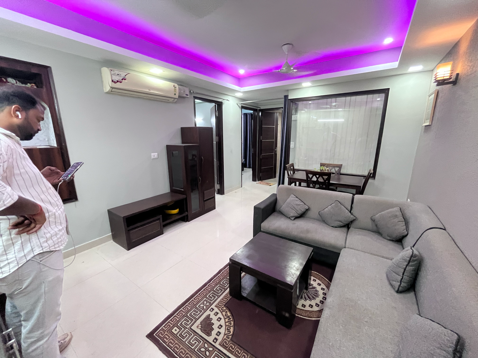 2 BHK + Study Room Builder Floor For Rent in DLF City Phase IV