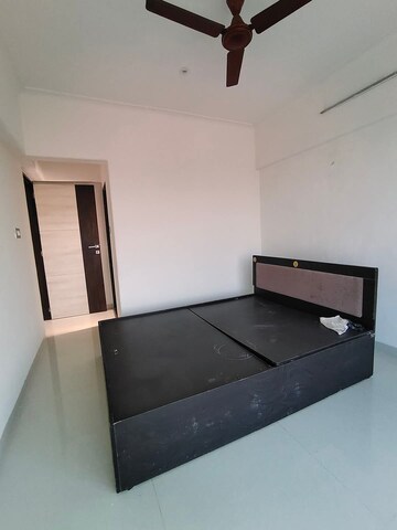 Room in 1 BHK Apartment at Andheri West – for Rent