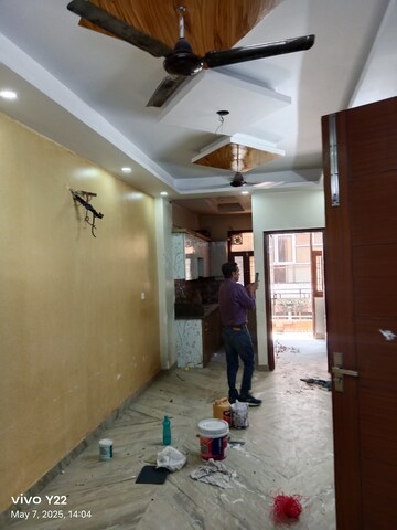 Parking in 2 BHK Independent House at Laxmi Nagar – for Rent