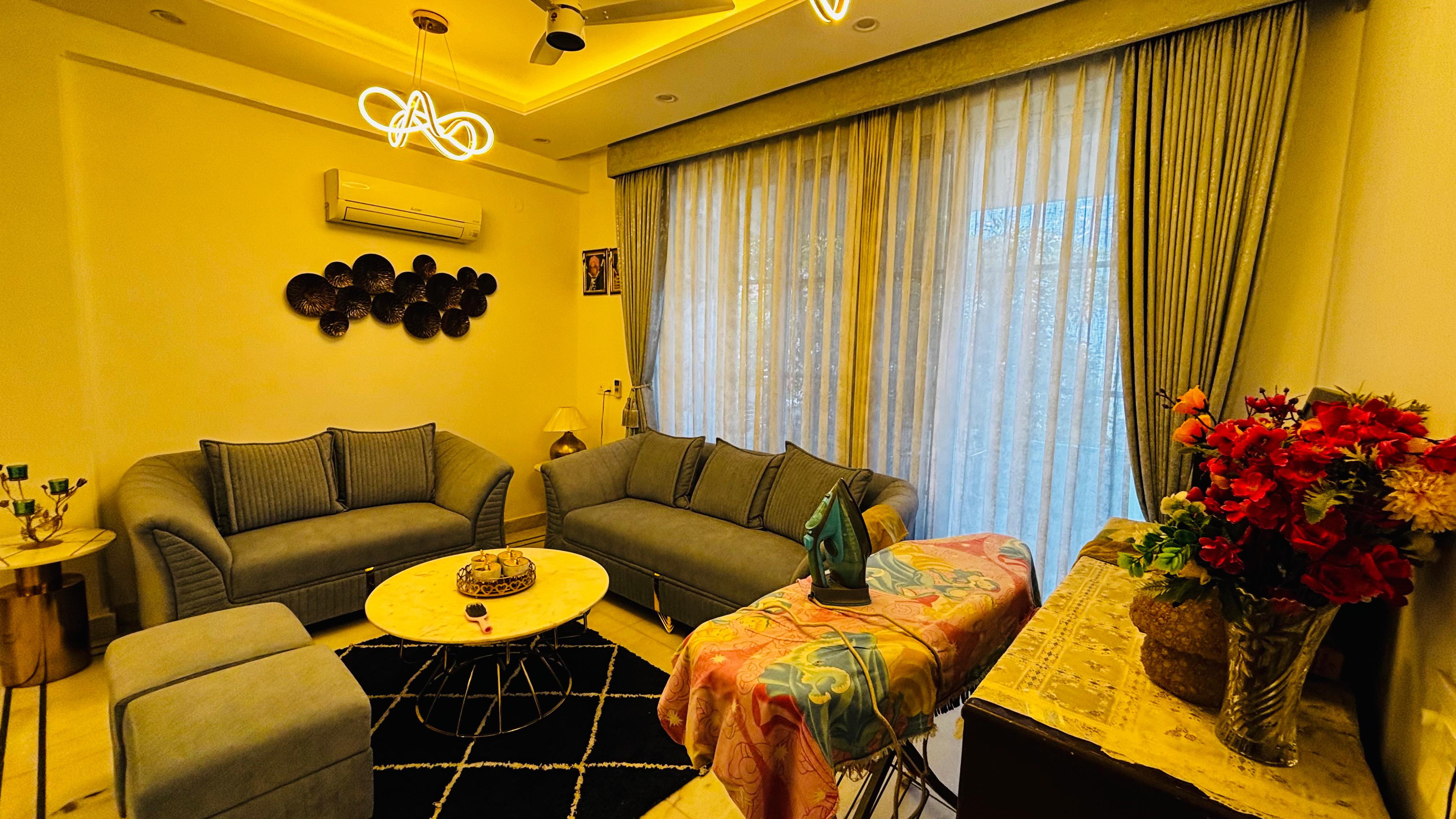 3.5 BHK + Servant Room Builder Floor For Rent in Ardee City