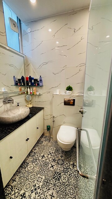 Master Bedroom in 3.5 BHK Builder Floor at Ardee City, Sector 52 – for Rent