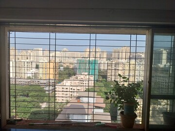 Room in 3 BHK Apartment at Shimmering Heights, Powai – for Rent