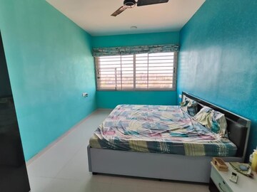 Master Bedroom in 2 BHK Apartment at Chandkheda – for Rent