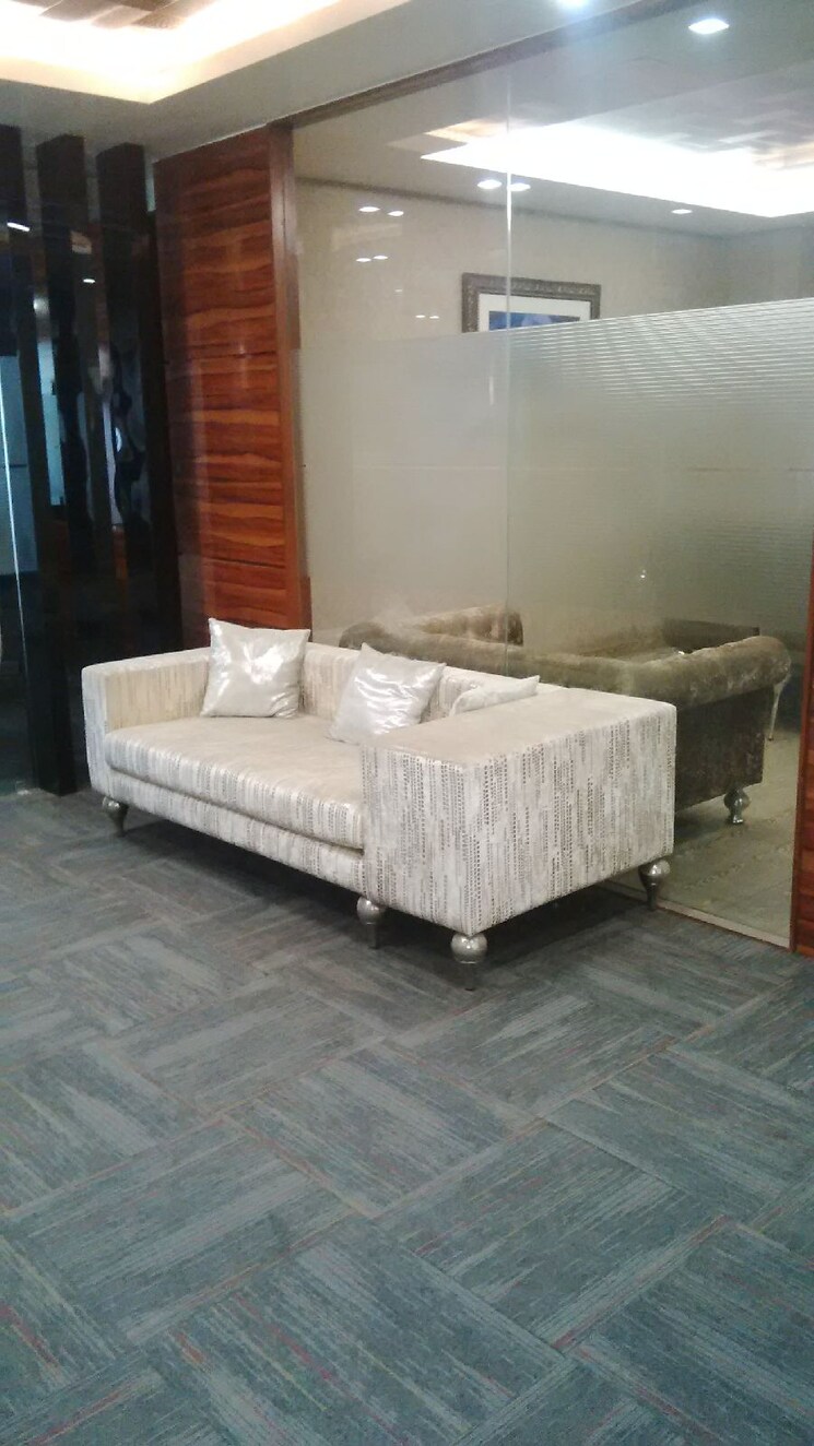 Bedroom, sector 63 Commercial Office Space in IT/SEZ 20000 Sq.Ft. In Sector 63 Noida 8610610