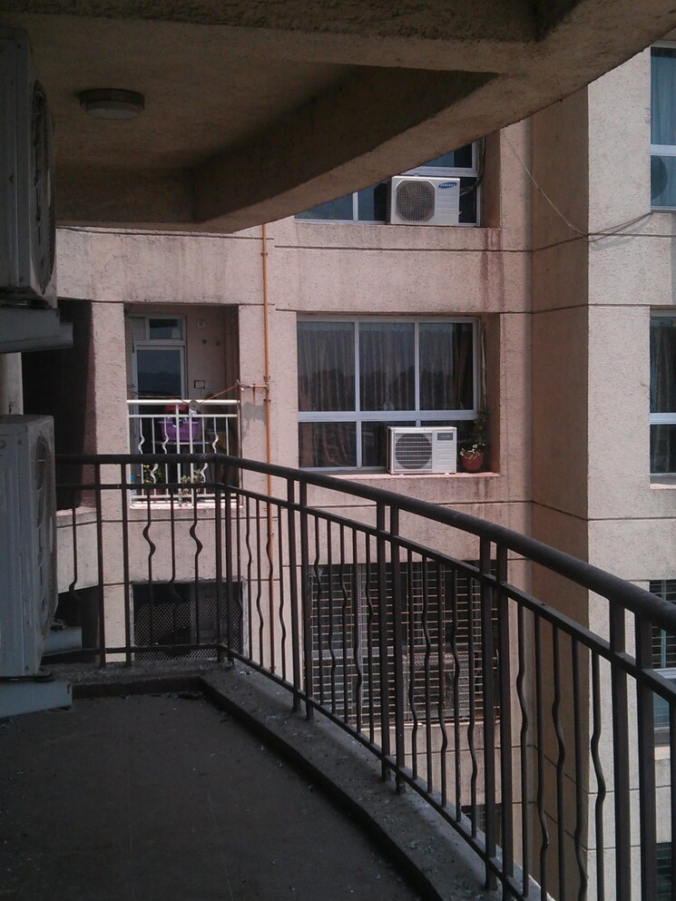 Balcony, nahar-amrit-shakti 3 Bedroom 980 Sq.Ft. Apartment In Chandivali Mumbai 8610696