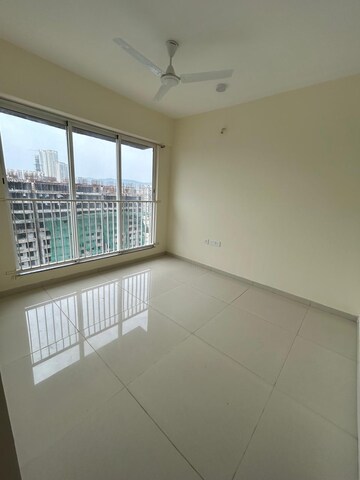 Room in 1 BHK Apartment at Godrej Nest Kandivali, Kandivali East – for Rent