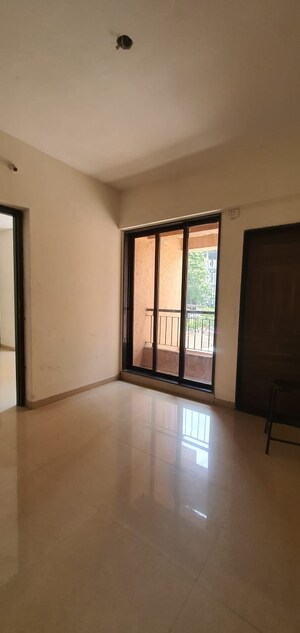 Room in 3 BHK Apartment at Parsik Nagar – for Sale