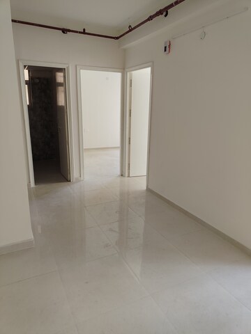 Room in 2 BHK Apartment at Signature The Millennia 2, Sector 37d – for Rent