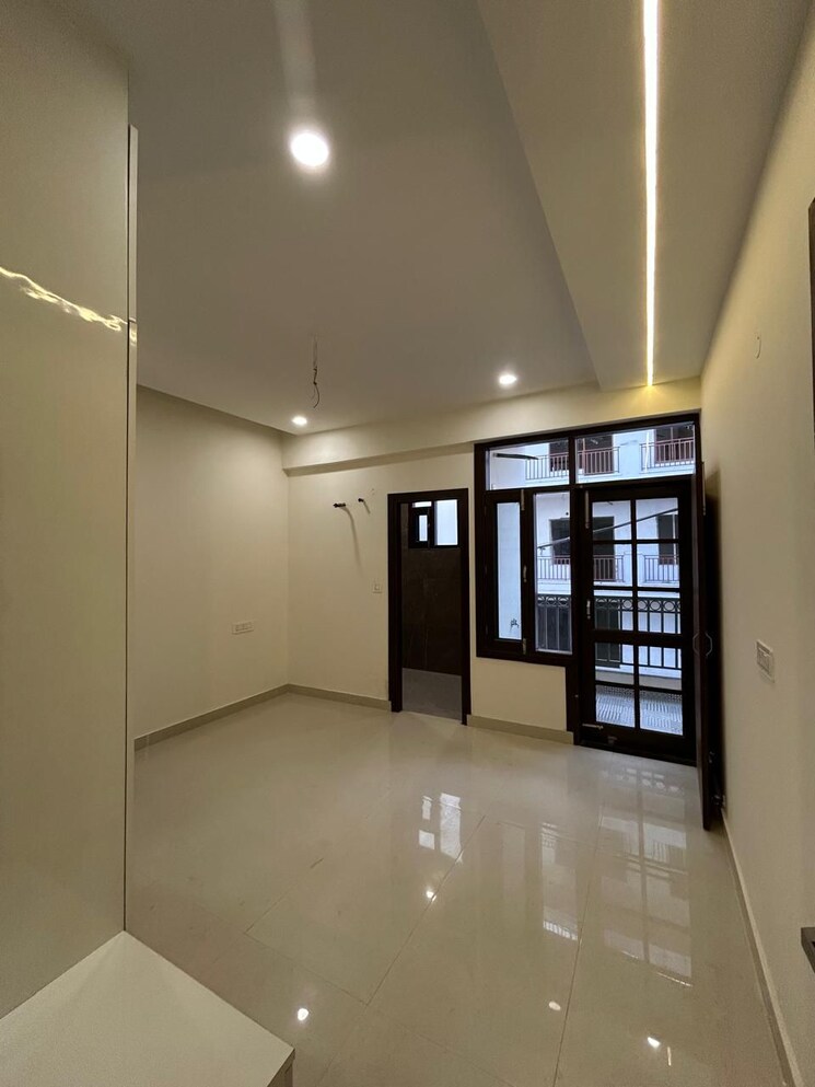 Room, prem-apartment 3 Bedroom 1350 Sq.Ft. Builder Floor In Pir Machalla Zirakpur 8610864