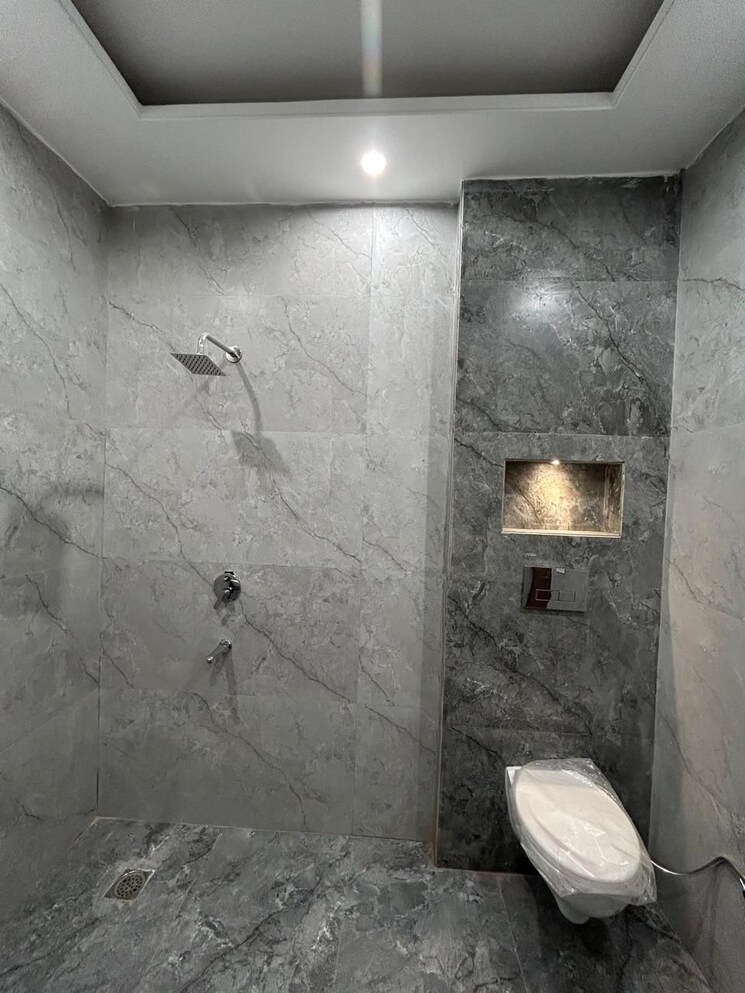 Bathroom, prem-apartment 3 Bedroom 1350 Sq.Ft. Builder Floor In Pir Machalla Zirakpur 8610864