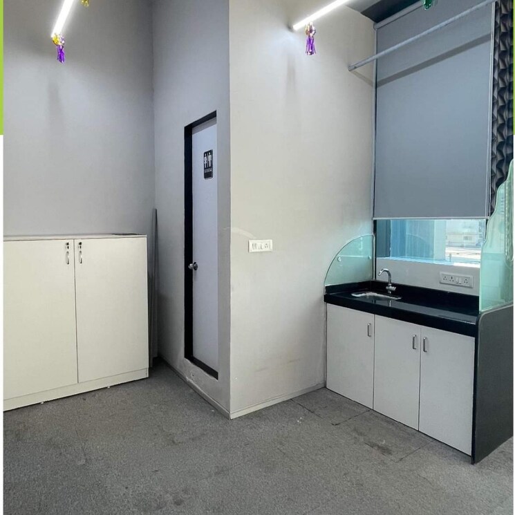 undefined, malad west Commercial Office Space 2000 Sq.Ft. In Malad West Mumbai 8610957