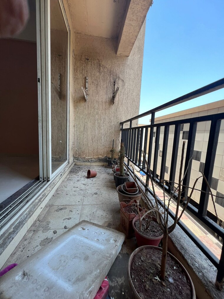 Balcony, parsik nagar 3 Bedroom 829 Sq.Ft. Apartment In Parsik Nagar Thane 8611009