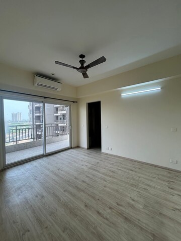 Room in 3 BHK Apartment at Adani Oyster Grande Phase 2, Sector 102 – for Rent