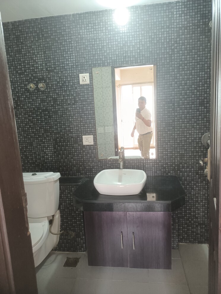 Bathroom, the-3c-lotus-panache 2 Bedroom 1067 Sq.Ft. Apartment In Sector 110 Noida 8611135