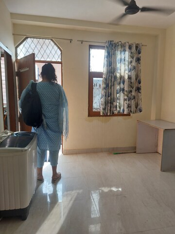 1 BHK Apartment For Rent in Aadharshila Apartment, Sarita Vihar