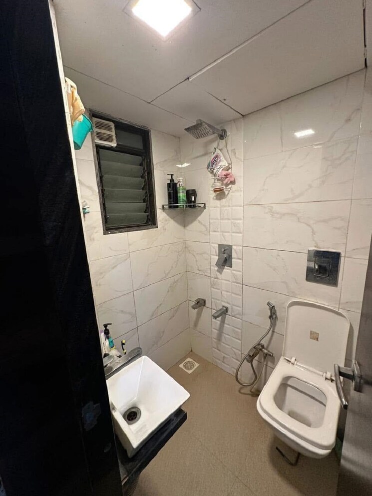 Bathroom, bandra west 1 Bedroom 750 Sq.Ft. Apartment In Bandra West Mumbai 8611276