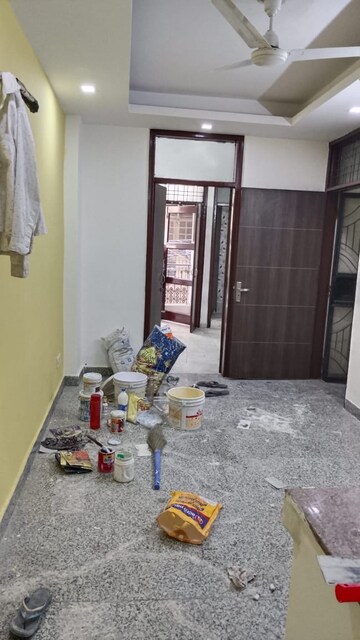Living Room in 2.5 BHK Builder Floor at Savitri Nagar – for Rent