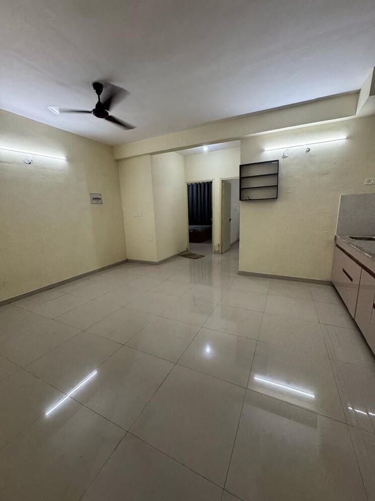 Kitchen, pyramid-fusion-homes 2 Bedroom 680 Sq.Ft. Apartment In Sector 70a Gurgaon 8611314