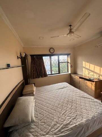 Bedroom in 2 BHK Apartment at Bandra West – for Rent