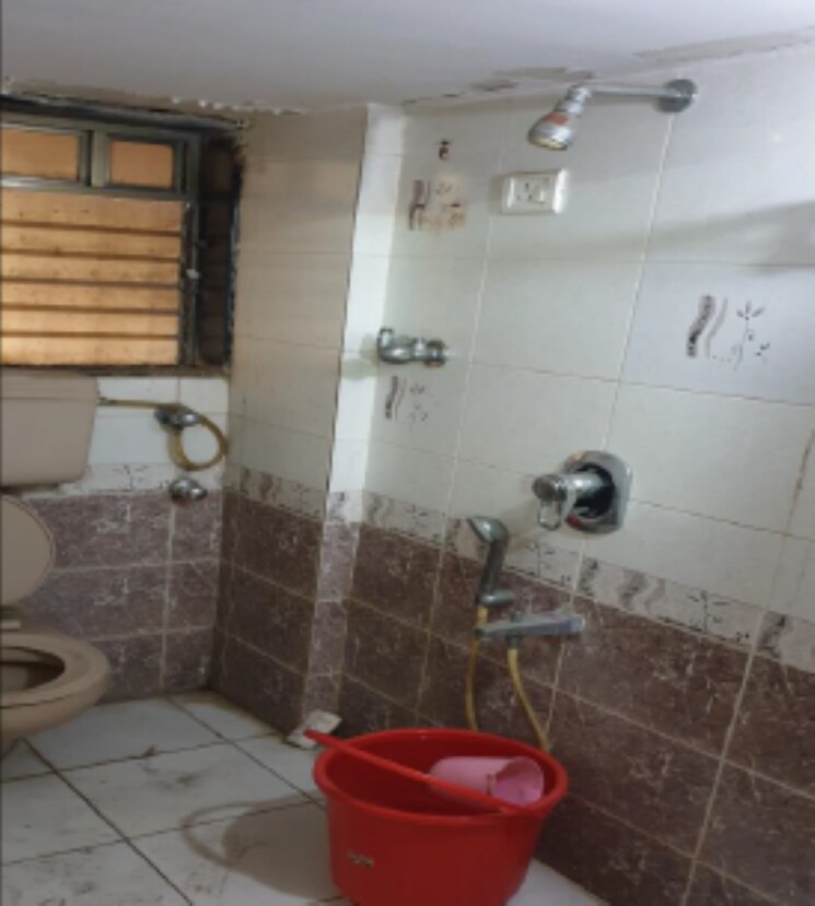 Bathroom, jagruti-chs-borivali-east 2 Bedroom 640 Sq.Ft. Apartment In Borivali East Mumbai 8611311