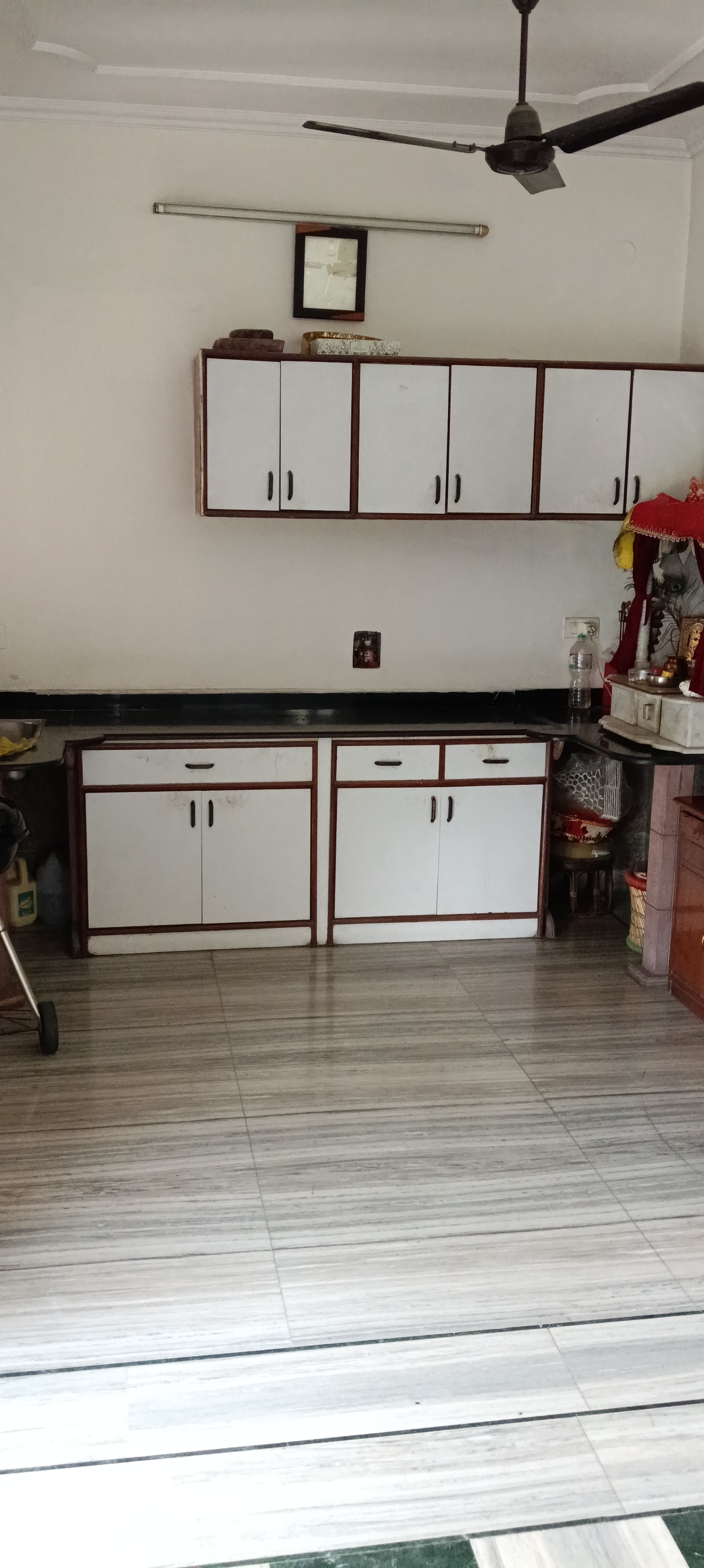 2 BHK + Pooja Room Builder Floor For Rent in RWA Apartments Sector 19