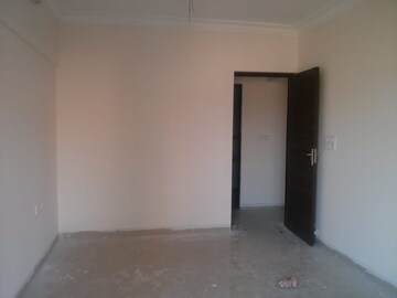 Room in 1 BHK Apartment at Happy Valley, Manpada – for Rent