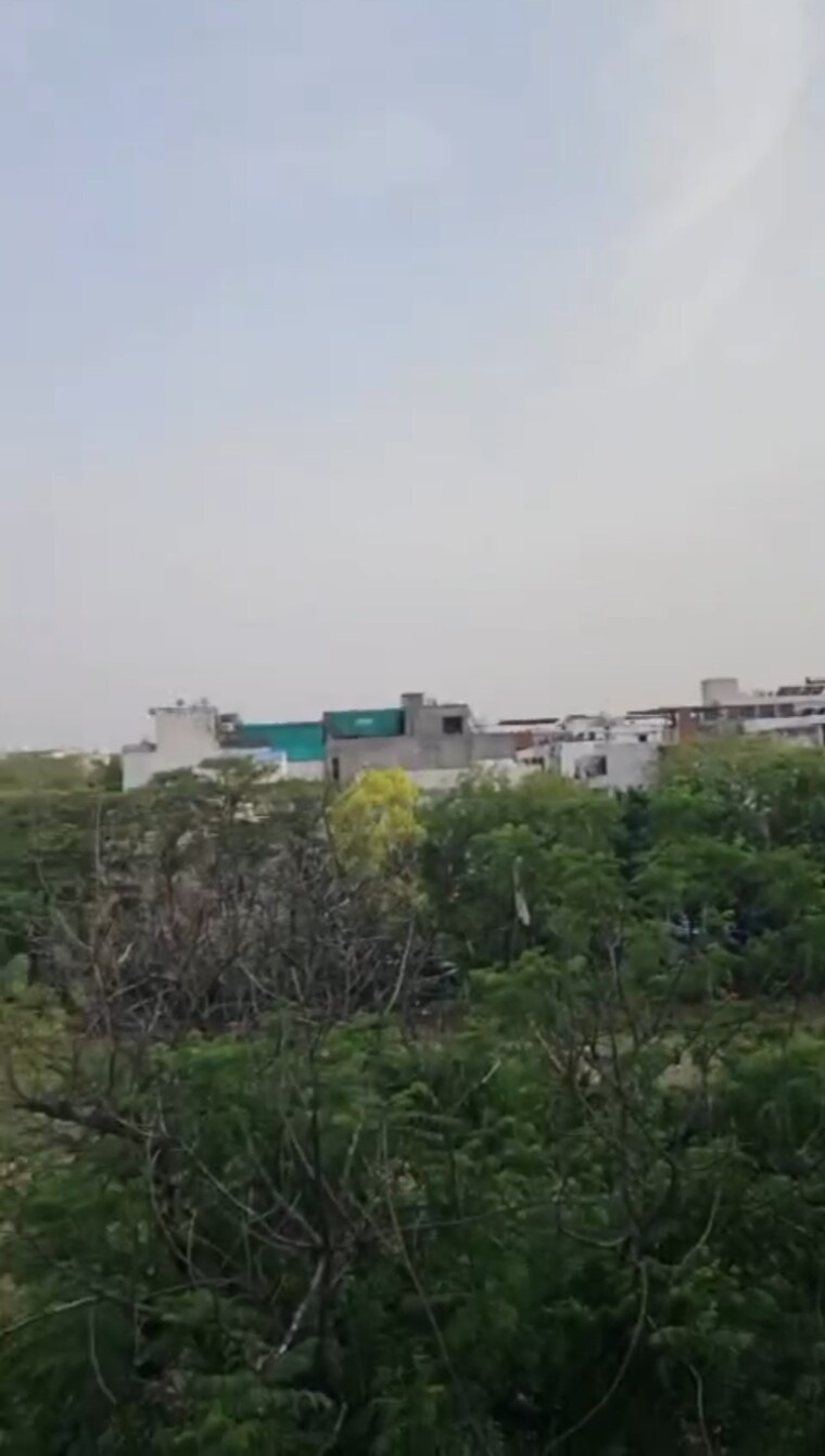 Master Bedroom, shivalik colony 2.5 Bedroom 90 Sq.Yd. Builder Floor In Shivalik Colony Delhi 8611833