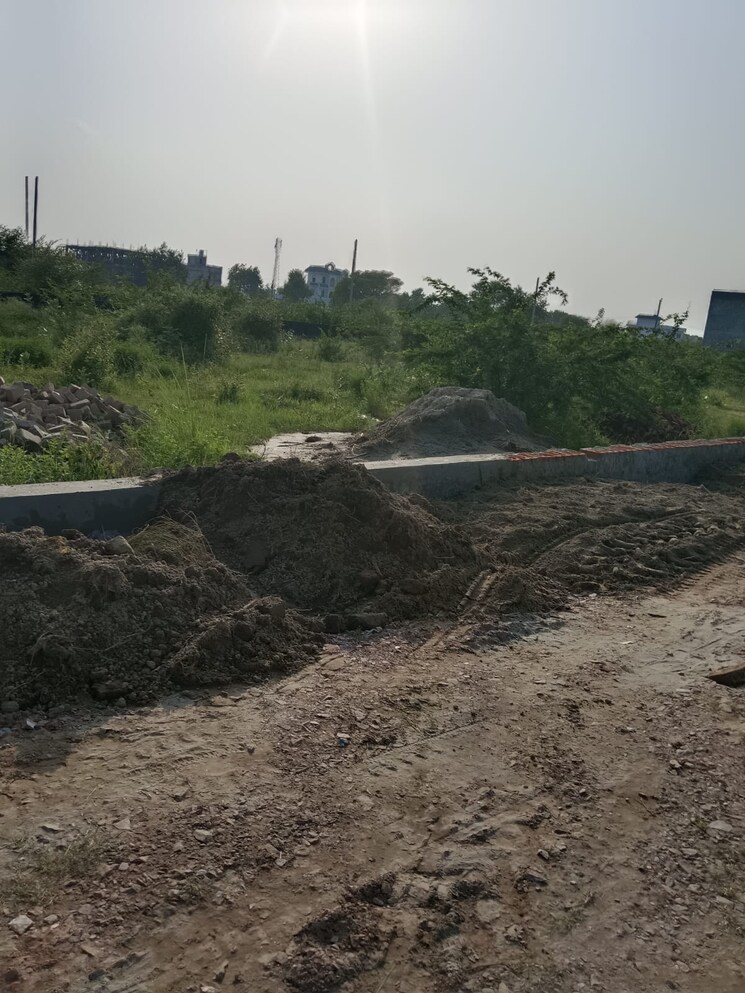 undefined, sector 27 yamuna expressway  254 Sq.Yd. Plot In Sector 27 Yamuna Expressway Greater Noida 8611862