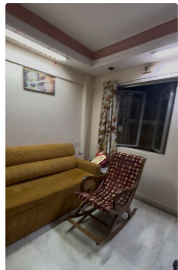 Living Room in 3.5 BHK Apartment at Dadar West – for Rent