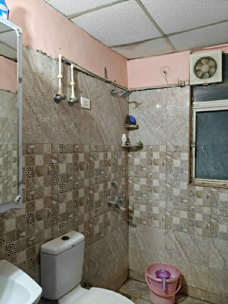 Bathroom, nitishree-aura-chimera 2 Bedroom 955 Sq.Ft. Apartment In Raj Nagar Extension Ghaziabad 8612024
