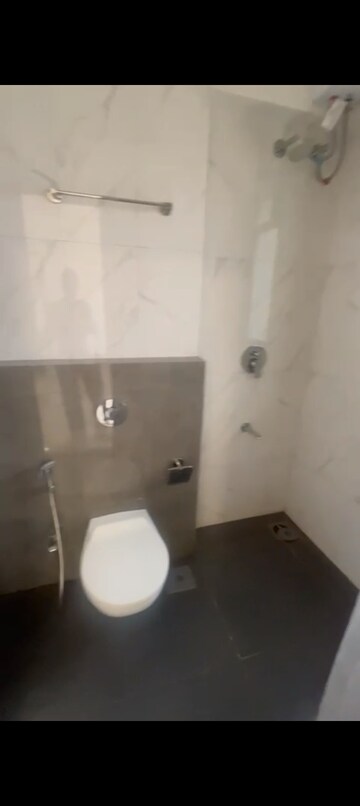 2 BHK Apartment For Rent in Lotus Unity, Versova