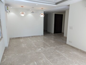 Living Room in 3 BHK Builder Floor at Dlf Phase I – for Rent