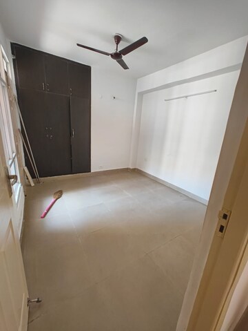 Room in 2.5 BHK Apartment at SG Impressions 58, Raj Nagar Extension – for Sale