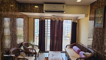 2 BHK Apartment For Rent in Khar West
