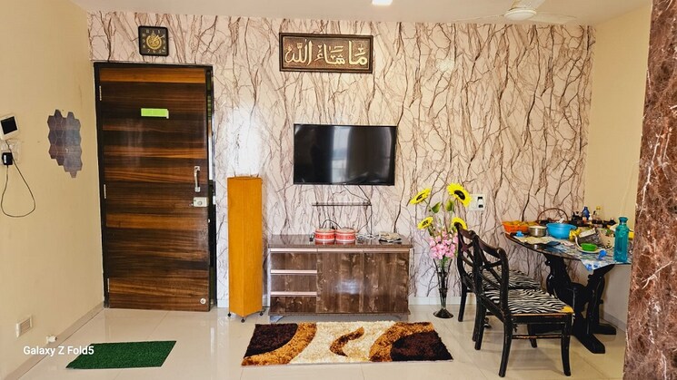 Room, khar west 2 Bedroom 750 Sq.Ft. Apartment In Khar West Mumbai 8612471