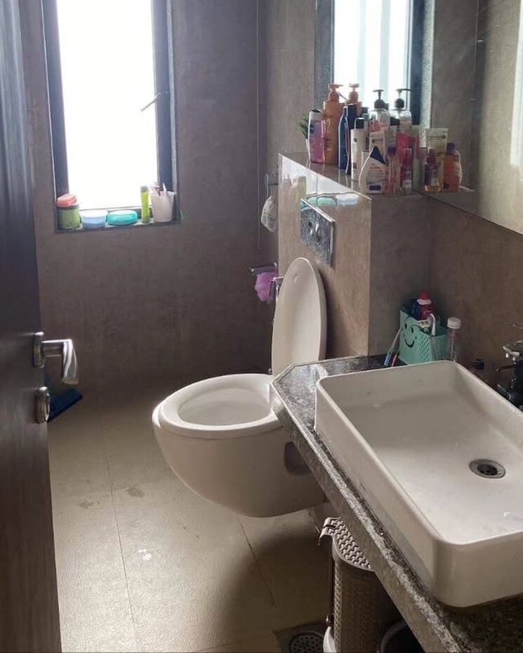 Bathroom, malad west 2 Bedroom 800 Sq.Ft. Apartment In Malad West Mumbai 8613013