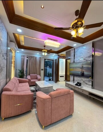 Living Room in 4 BHK Builder Floor at Sector 29 – for Sale