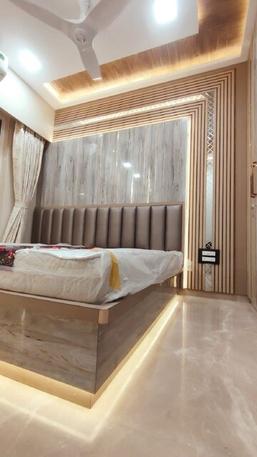 Bedroom in 2 BHK Apartment at Khar West – for Rent