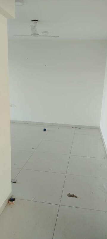 Room in 3 BHK Apartment at M3M Jewel, Sector 25 – for Rent