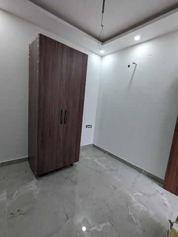 Room in 3 BHK Villa at NK Savitry Enclave, Vip Road – for Rent
