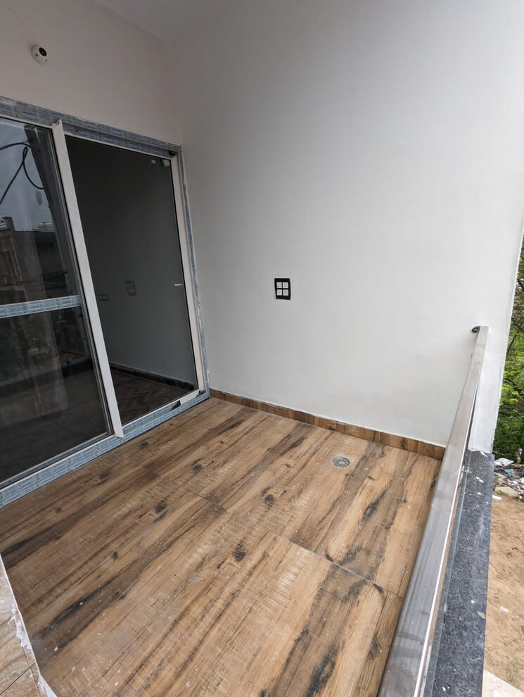 Balcony, nk-savitry-enclave 3 Bedroom 1350 Sq.Ft. Villa In Vip Road Zirakpur 8613333