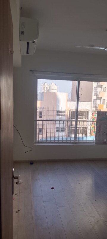 Room in 2 BHK Apartment at M3M Merlin, Sector 67 – for Rent