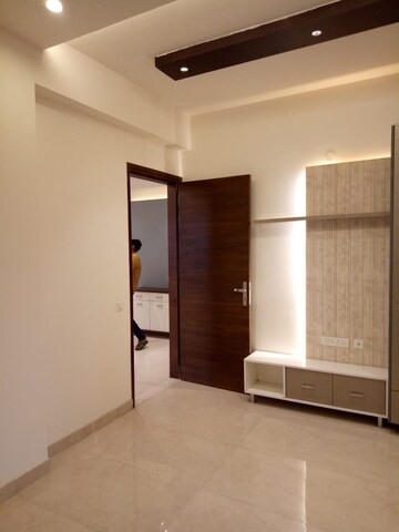Room in 3 BHK Apartment at Ushay Towers, Kundli – for Rent