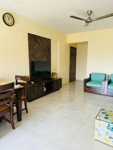 2 BHK Apartment For Rent in Yash Orion, Goregaon East