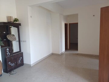 Room in 2 BHK Apartment at Buddhi Vihar – for Sale
