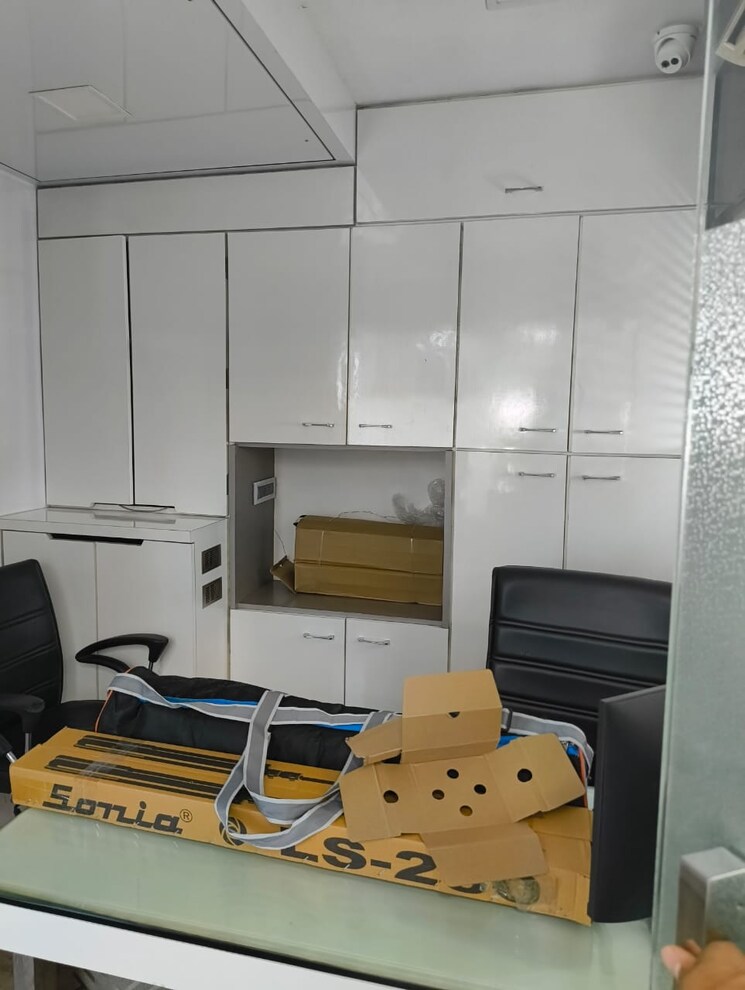 Team Area, cello-triumph Commercial Office Space 1400 Sq.Ft. In Goregaon West Mumbai 8613405