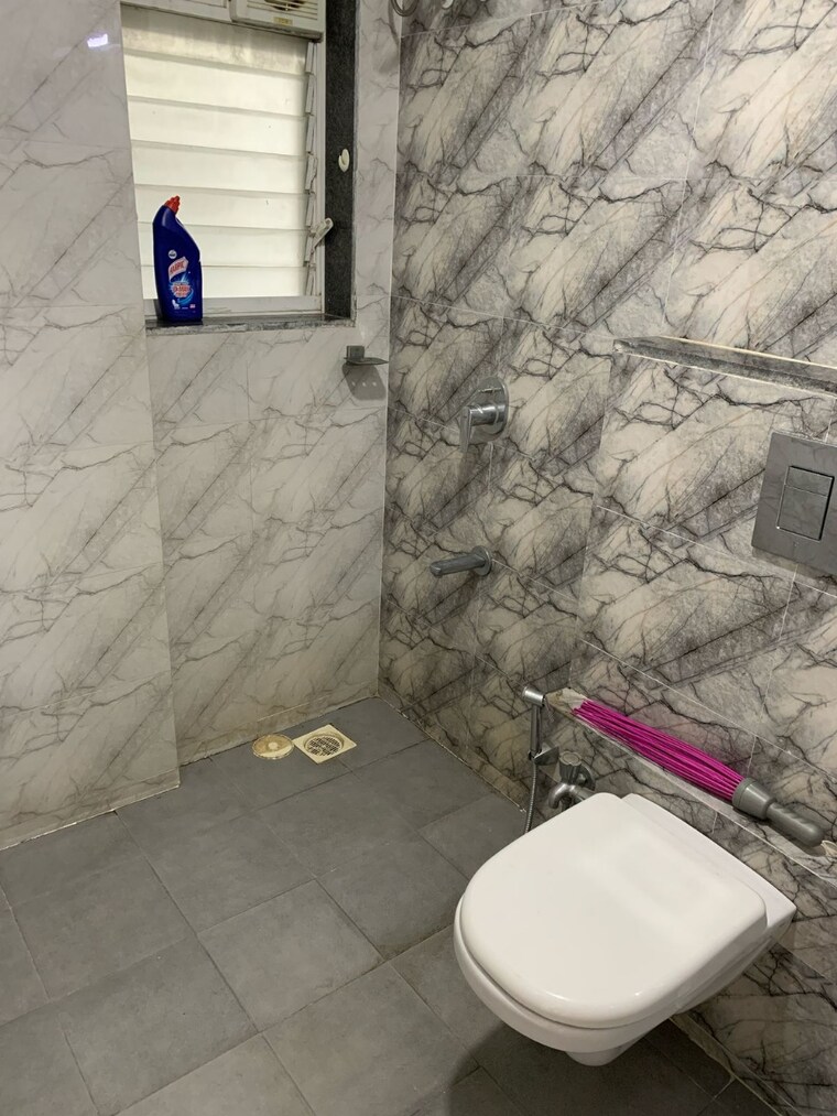 Bathroom, wadhwa-elite-solitaire 1 Bedroom 620 Sq.Ft. Apartment In Kolshet Road Thane 8613443