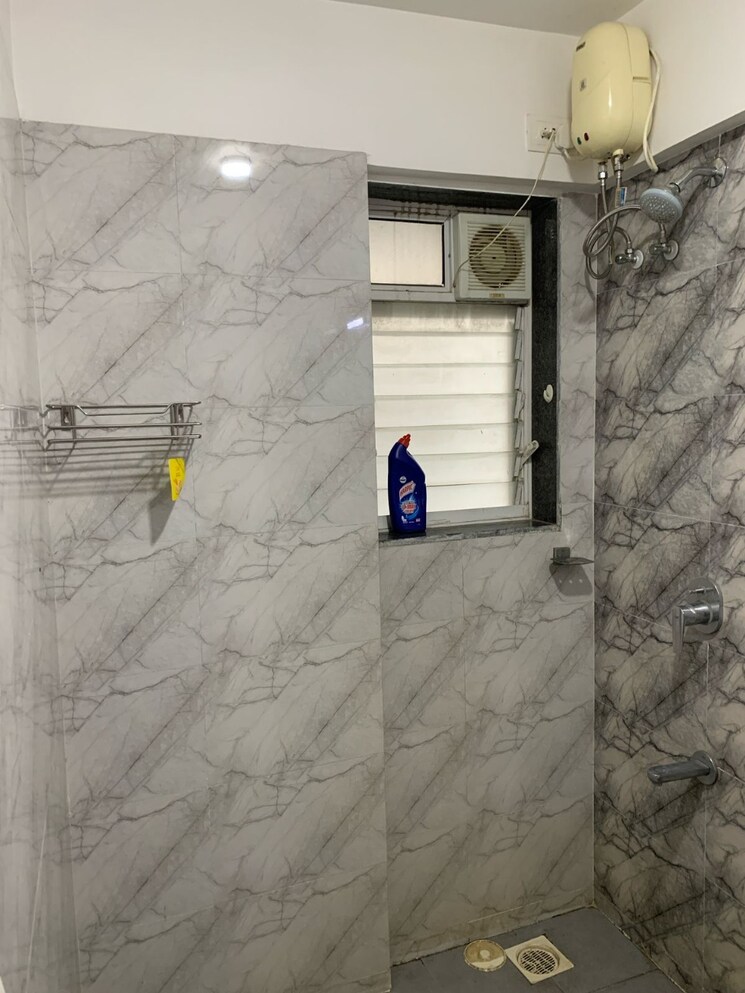 Bathroom, wadhwa-elite-solitaire 1 Bedroom 620 Sq.Ft. Apartment In Kolshet Road Thane 8613443