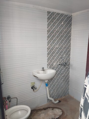 Bathroom in 1.5 BHK Independent House at Chinhat – for Rent